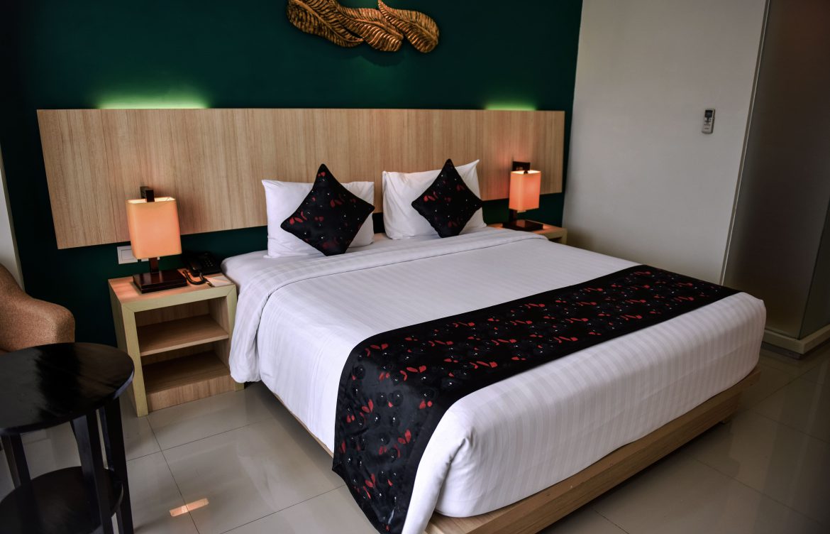 room_deluxe double balcony 4_the kana kuta hotel