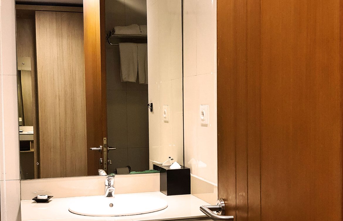 room_family deluxe triple 5_the kana kuta hotel