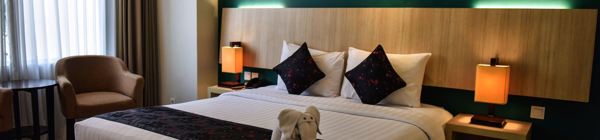 room_deluxe double_the kana kuta hotel